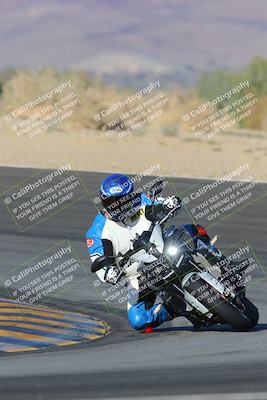 media/Dec-18-2022-SoCal Trackdays (Sun) [[8099a50955]]/Turn 10 (140pm)/